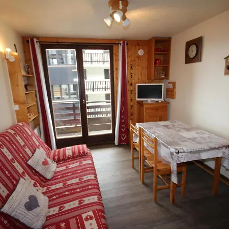 Apartment 4 Pers, Balcon, Au Coeur Des Saisies, A 250m Des Pistes - Fr-1-293-165 *